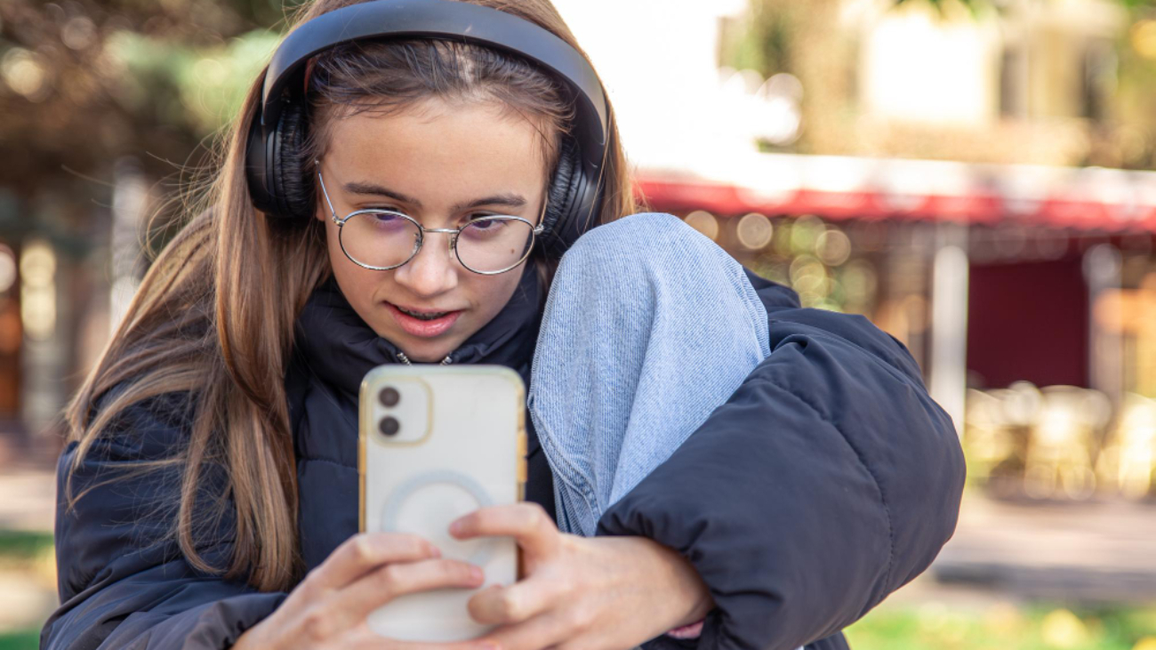 Najlepszy iPhone dla nastolatka do 2000 zł.